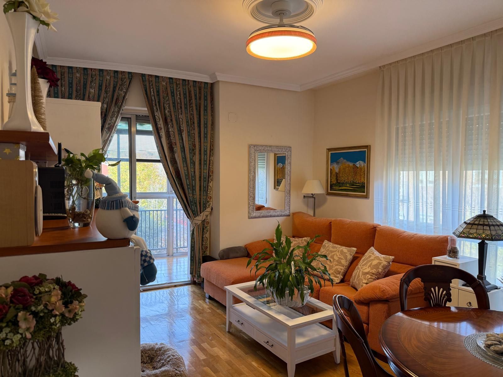 Living room of Flat for sale in Valladolid Capital  with Heating and Terrace
