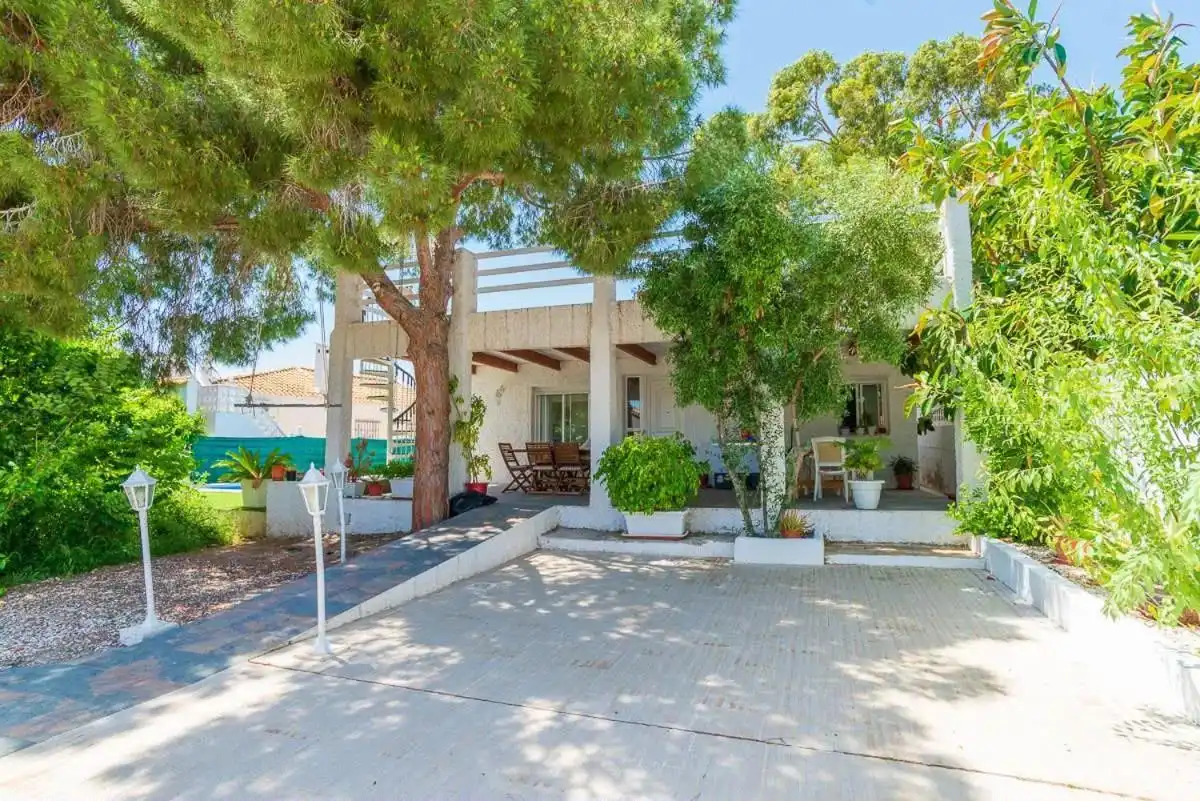 Exterior view of Houses for rent in Orihuela  with Terrace, Swimming Pool and Furnished