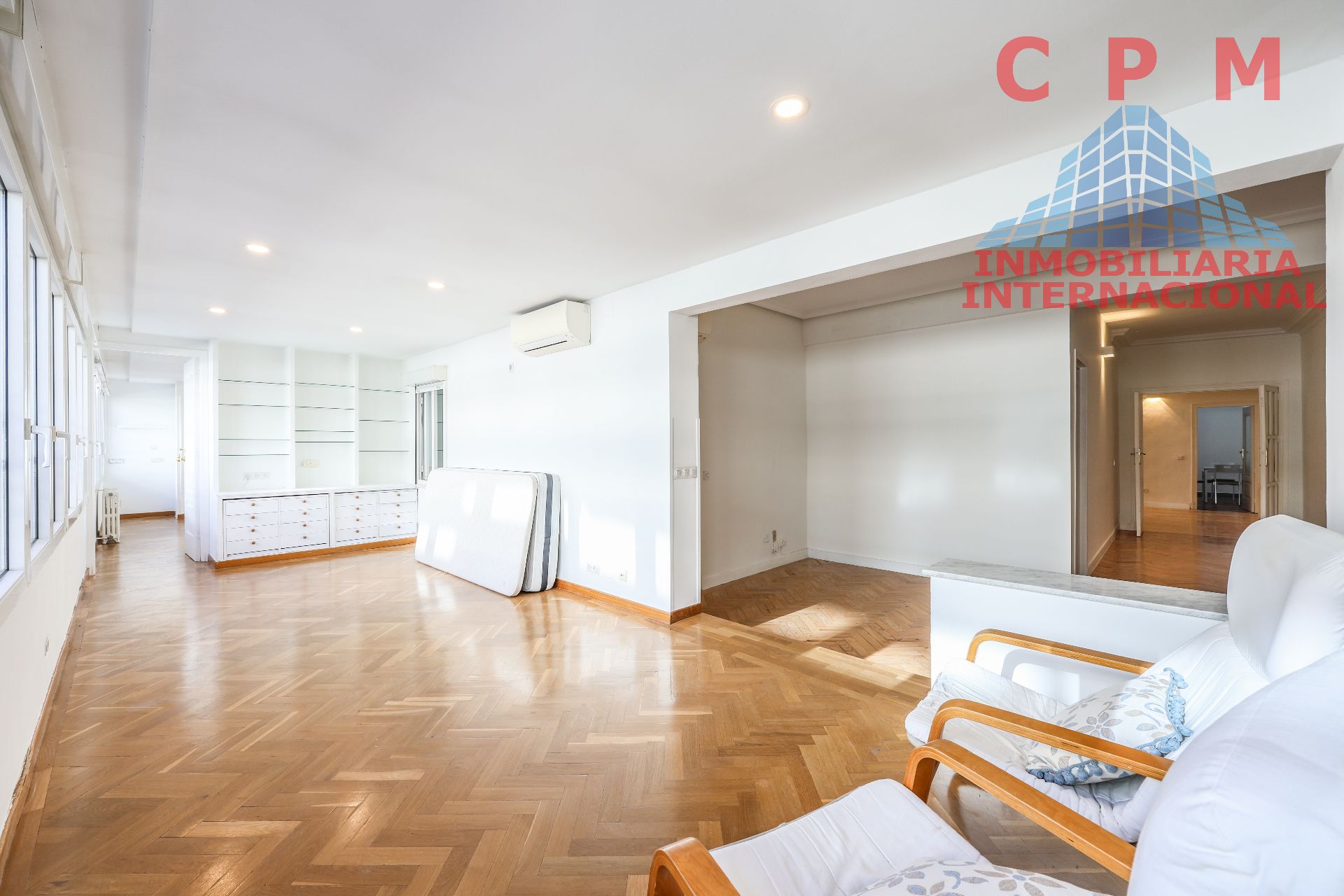 Sala d'estar de Pis de lloguer en  Madrid Capital amb Aire condicionat, Calefacció i Parquet