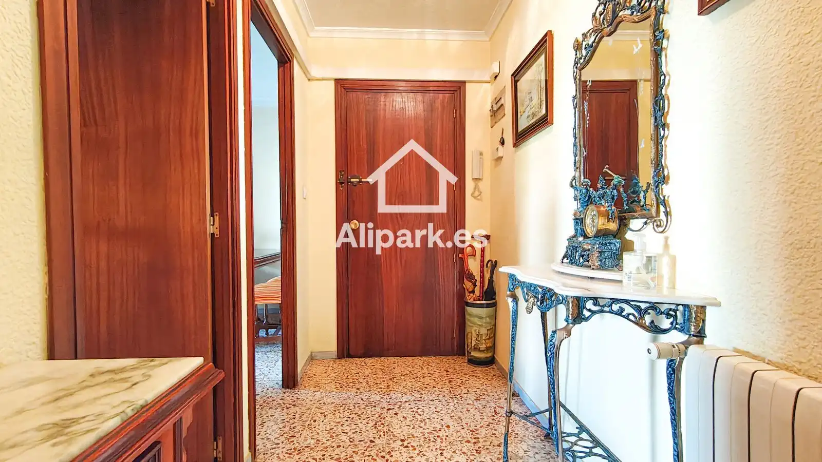 Vista exterior de Piso en venta en Alicante / Alacant con Aire acondicionado, Calefacción y Amueblado