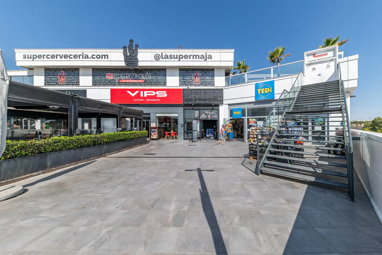 Local comercial en traspaso en Calle Matemáticos 41, imagen 30