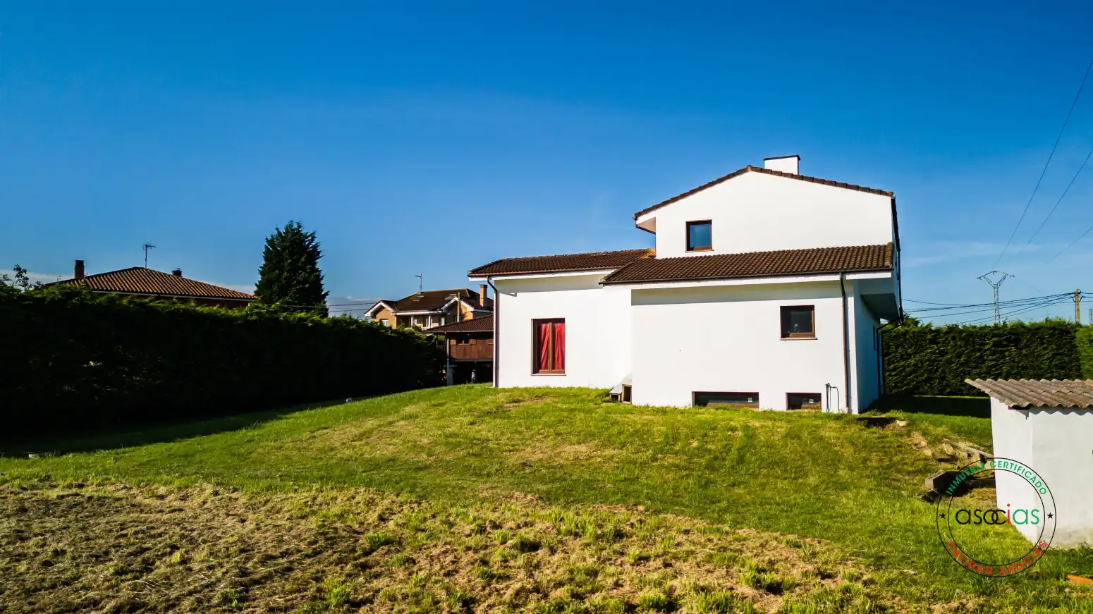 Vista exterior de Casa o xalet en venda en Villaviciosa amb Jardí privat i Traster
