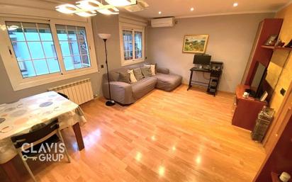 Living room of Flat for sale in  Barcelona Capital  with Air Conditioner