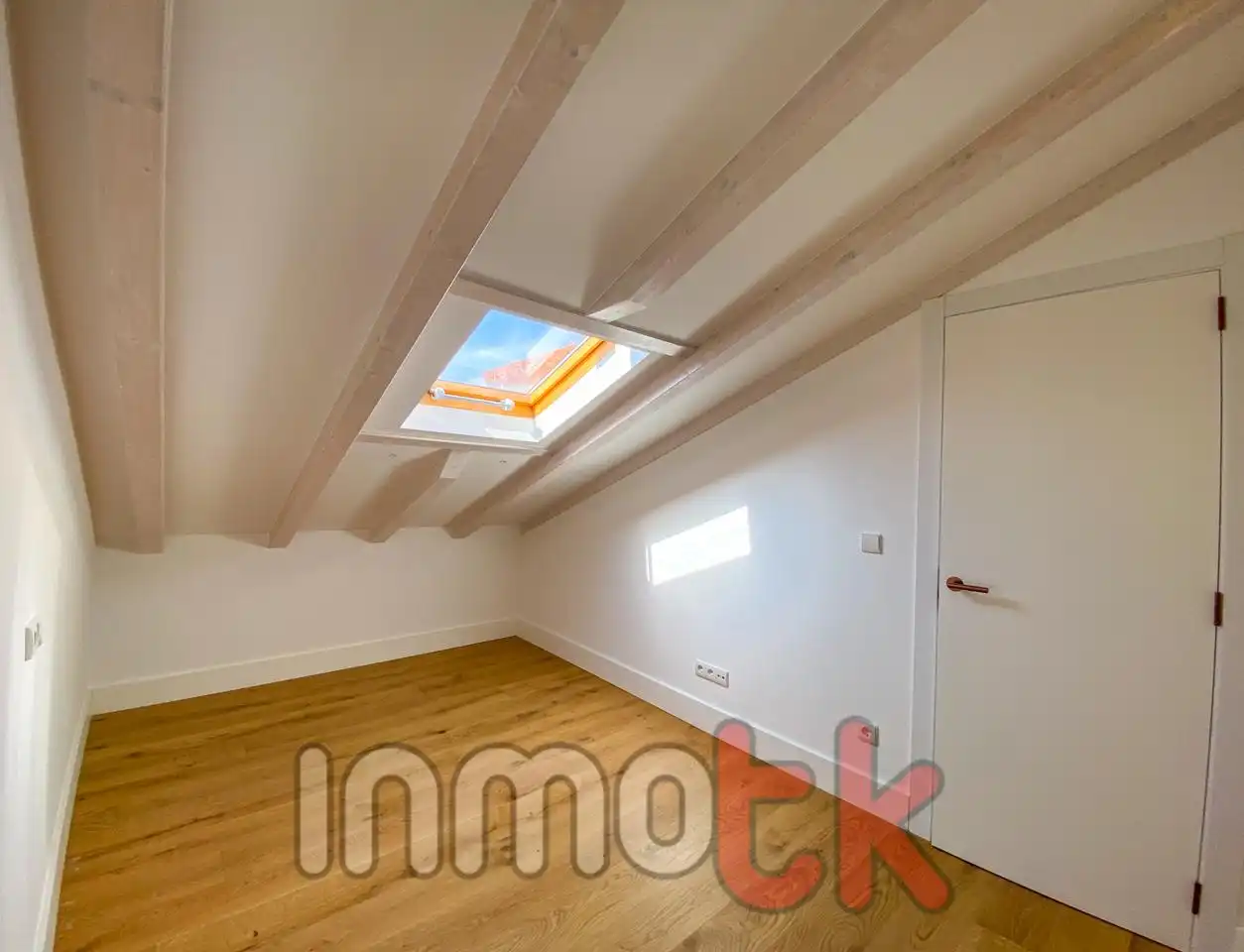 Schlafzimmer von Wohnung zur Miete in A Coruña Capital  mit Heizung