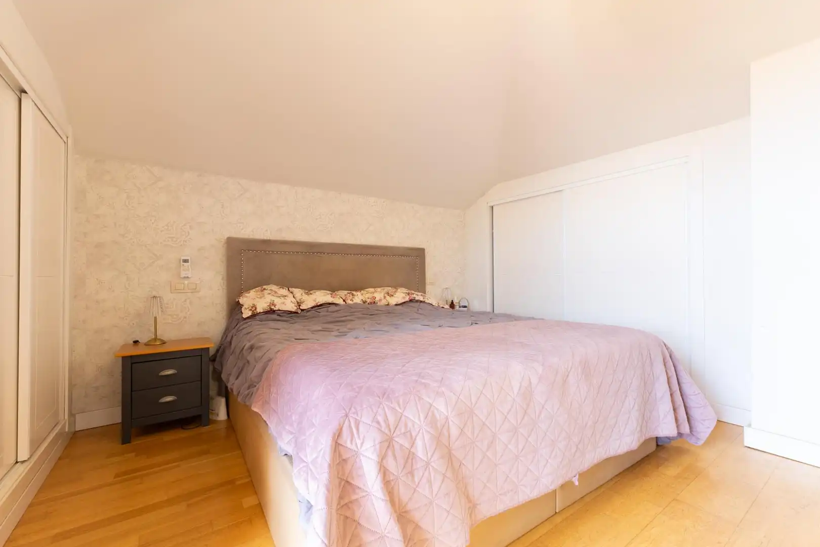 Dormitori de Casa adosada en venda en Benalmádena amb Aire condicionat, Jardí privat i Terrassa