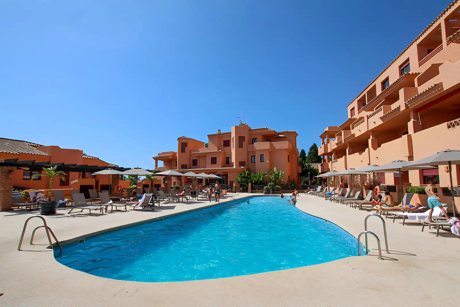 Àtic amb piscina en venda a Benahavís pueblo, imagen 33