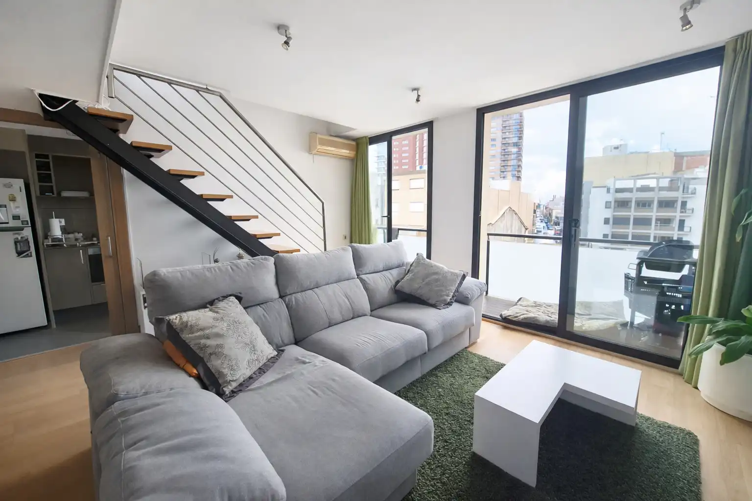 Living room of Attic for sale in Palamós  with Parquet flooring, Terrace and Storage room