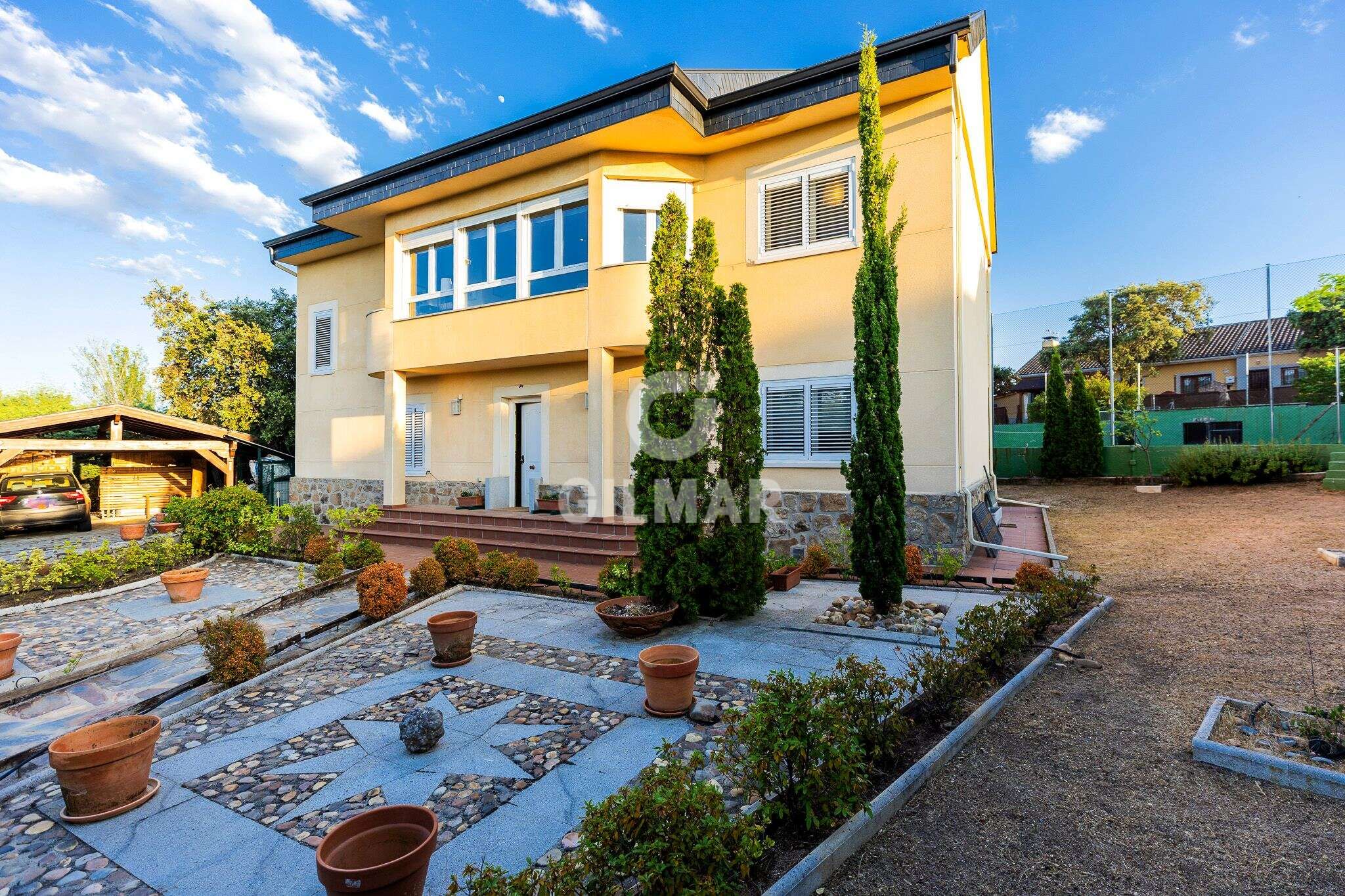 Exterior view of House or chalet for sale in Valdemorillo  with Swimming Pool