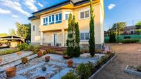 Exterior view of House or chalet for sale in Valdemorillo  with Swimming Pool