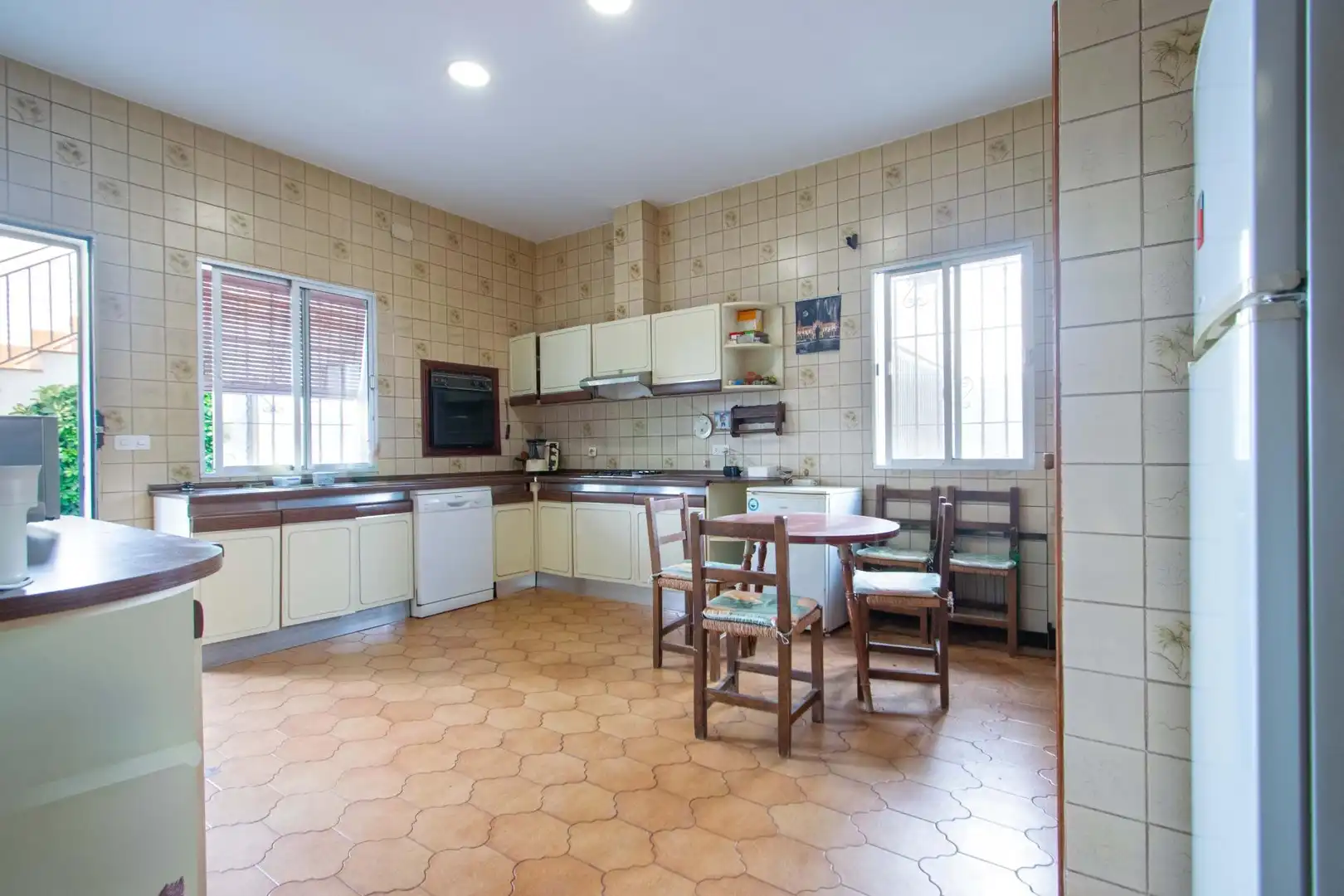 Cuina de Casa o xalet en venda en Sevilla amb Jardí privat i Terrassa