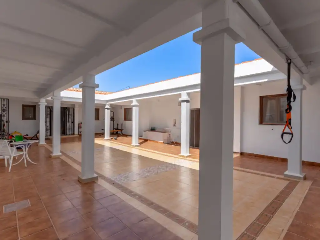 Houses for sale in Berja