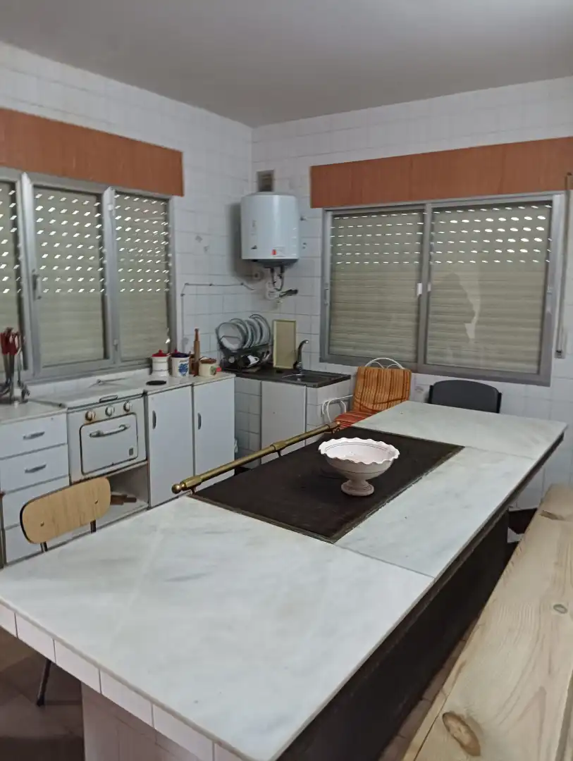 Cuina de Casa o xalet en venda en Becerreá amb Moblat