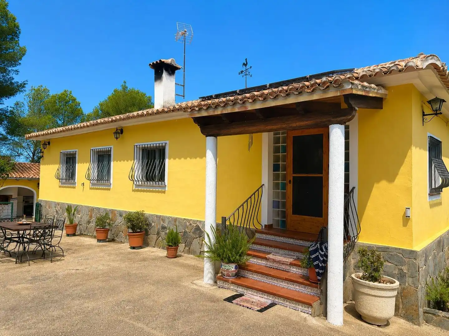 Exterior view of Houses for sale in Simat de la Valldigna  with Air Conditioner, Heating and Swimming Pool