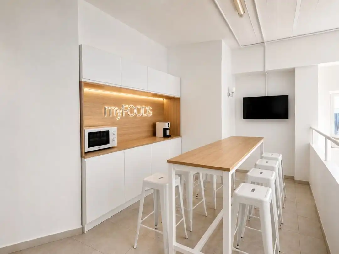 Cocina de Local de alquiler en Alcobendas con Internet y Alarma