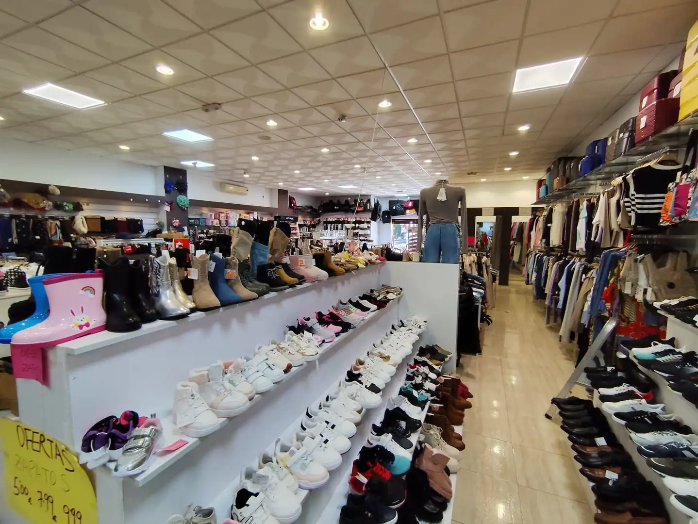 Local comercial en venda a Guillena pueblo, imagen 3