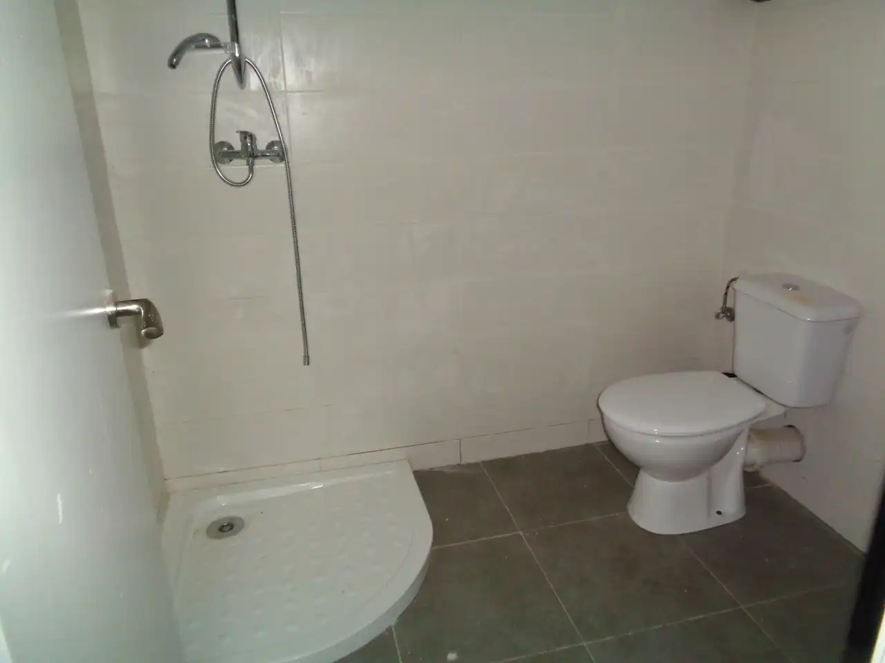 Bathroom of Commercial properties for sale in Anguciana