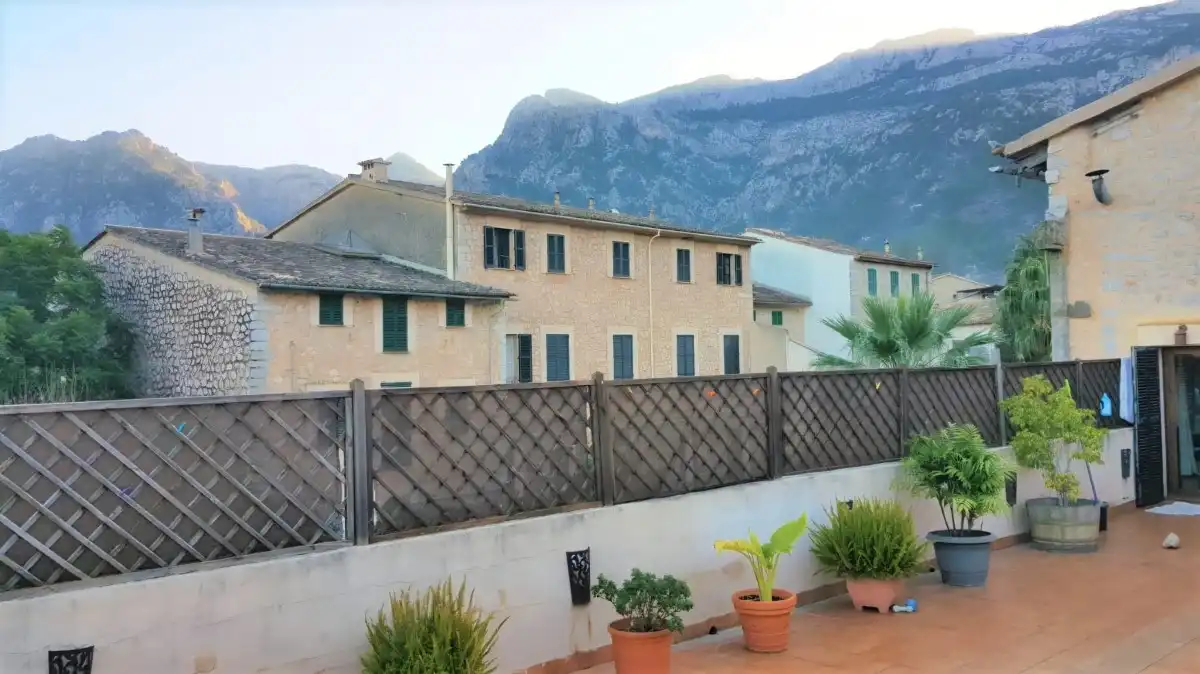 Außenansicht von Maisonette zum Verkauf in Sóller mit Terrasse