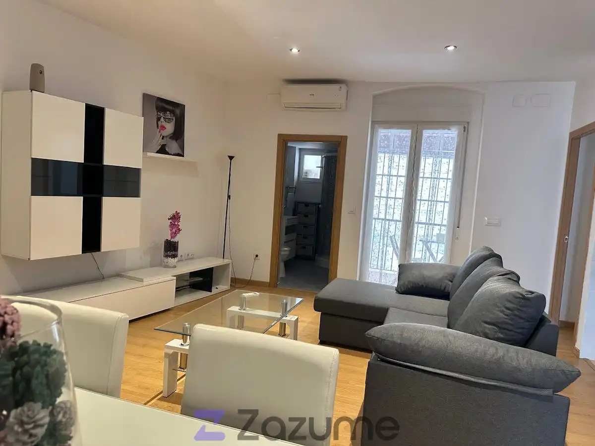 Sala d'estar de Apartament de lloguer en Valencia amb Aire condicionat, Terrassa i Moblat