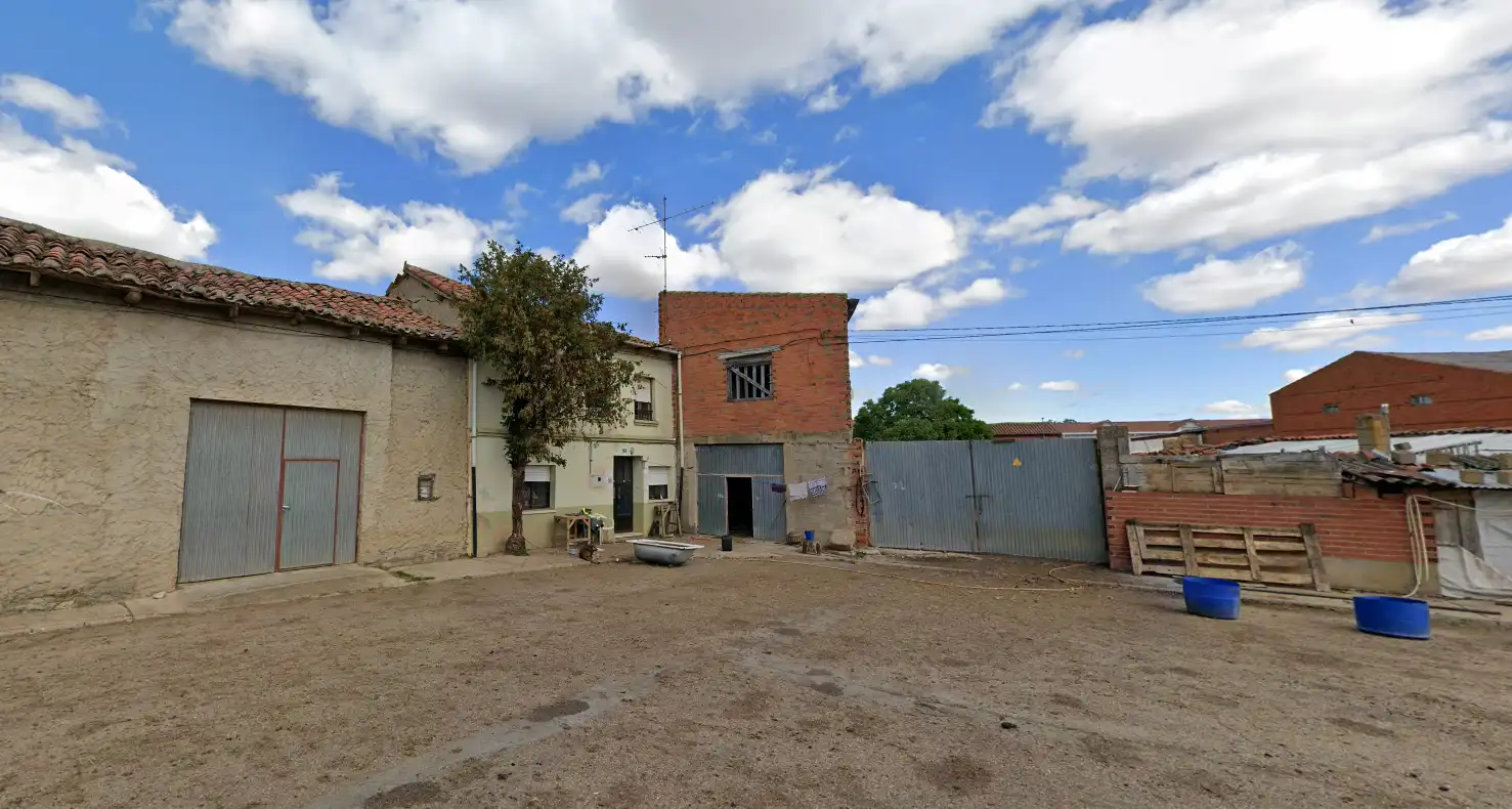 Vista exterior de Casa adosada en venda en Santa Elena de Jamuz
