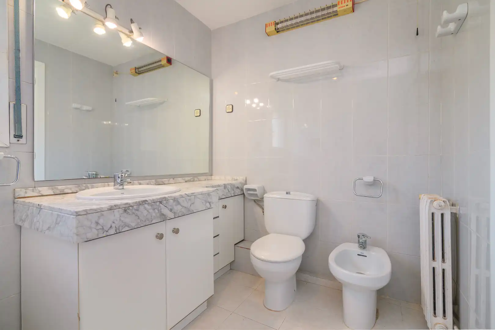 Baño de Casa o chalet de alquiler en Begues con Calefacción, Jardín privado y Terraza