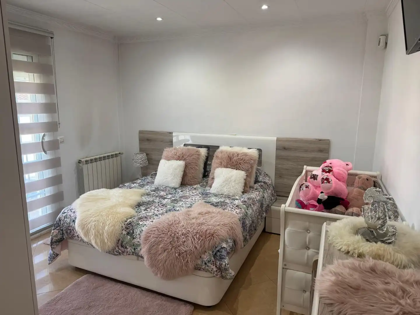 Schlafzimmer von Haus oder Chalet zum Verkauf in Quart mit Klimaanlage, Heizung und Privatgarten