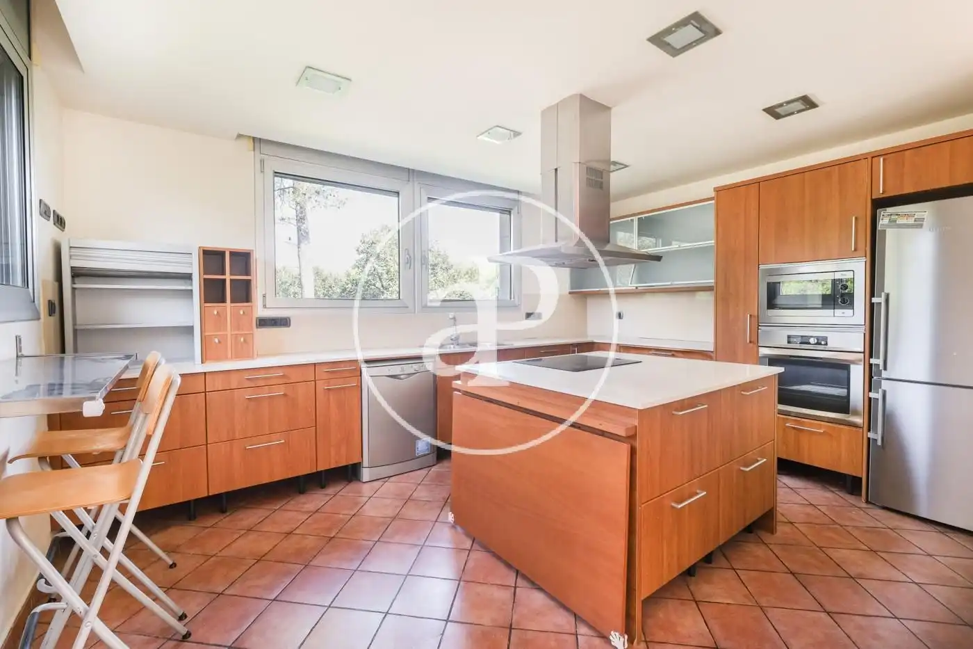 Cocina de Casa o chalet de alquiler en Cerdanyola del Vallès con Aire acondicionado, Calefacción y Jardín privado