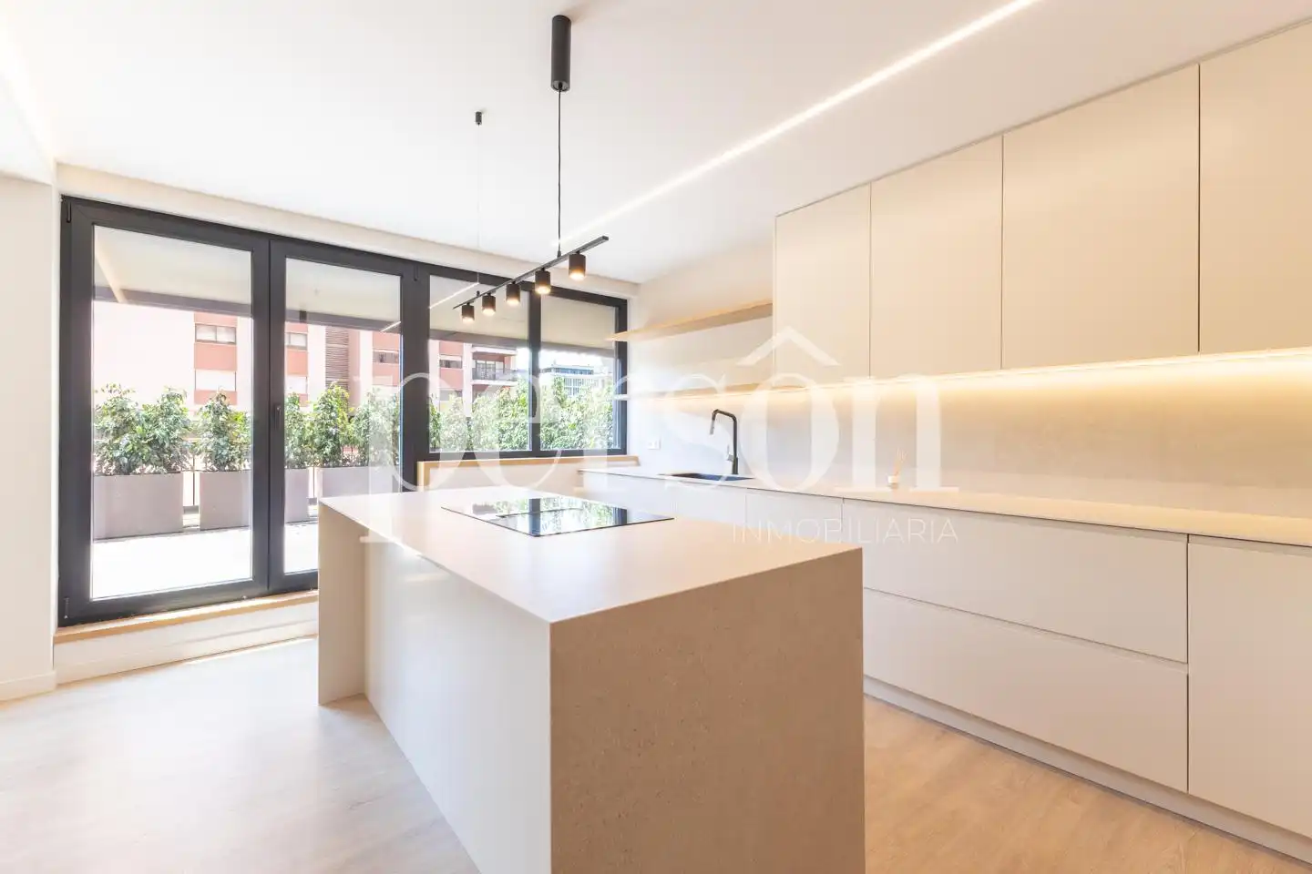 Cocina de Piso en venta en Valencia con Aire acondicionado, Jardín privado y Terraza
