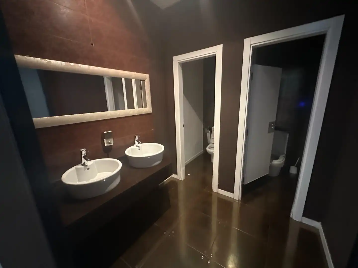 Baño de Piso de alquiler en Alicante / Alacant con Aire acondicionado y Piscina comunitaria