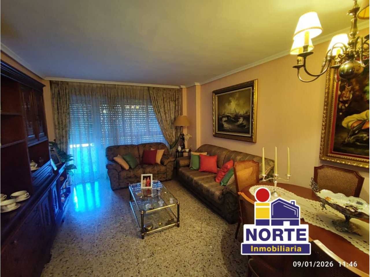 Vista exterior de Pis en venda en Alcoy / Alcoi amb Calefacció, Traster i Balcó