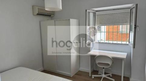 Foto 4 de Piso de alquiler en Sector Sur  - La Palmera - Reina Mercedes, Sevilla