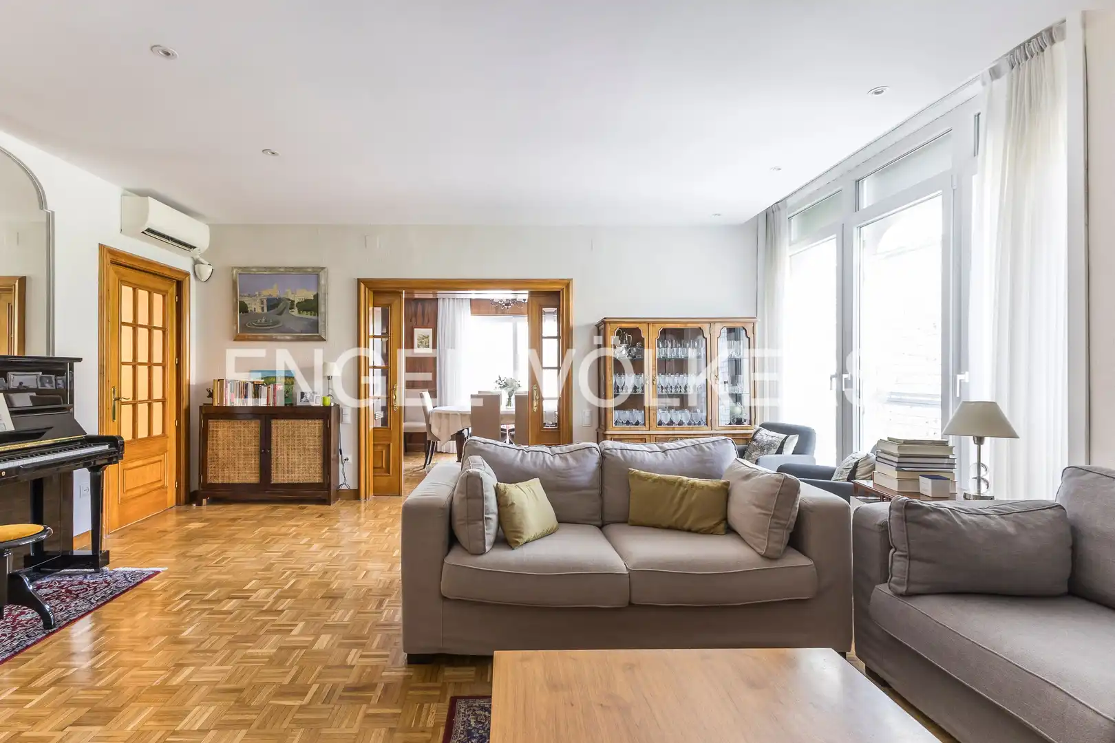 Sala de estar de Piso en venta en Madrid con Calefacción, Jardín privado y Parquet