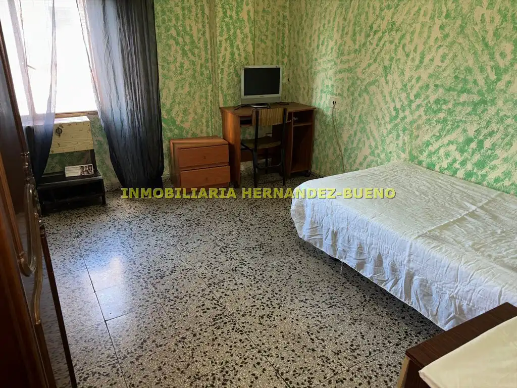 Habitación de Local en venta en Salamanca