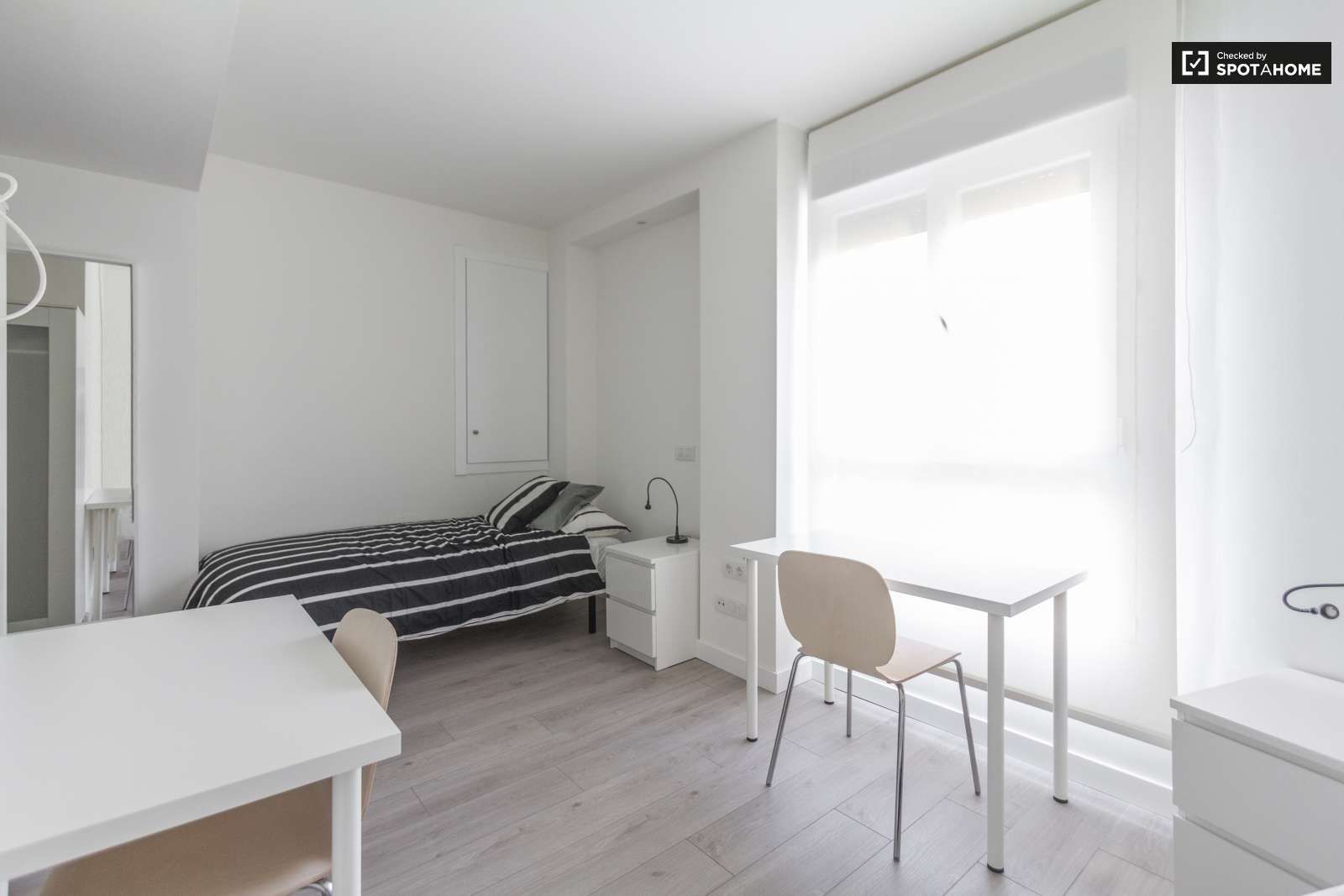 Habitación de Piso para compartir en  Madrid Capital con Aire acondicionado, Calefacción y Terraza