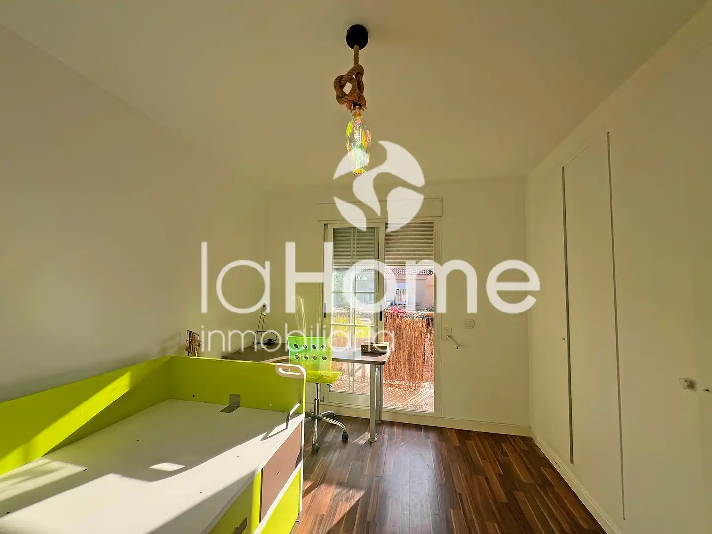 Sala de estar de Casa adosada en venta en Casas Verdes