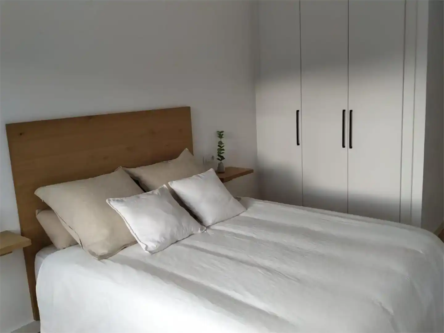 Habitación de Piso de alquiler en Vimianzo con Parquet y Amueblado