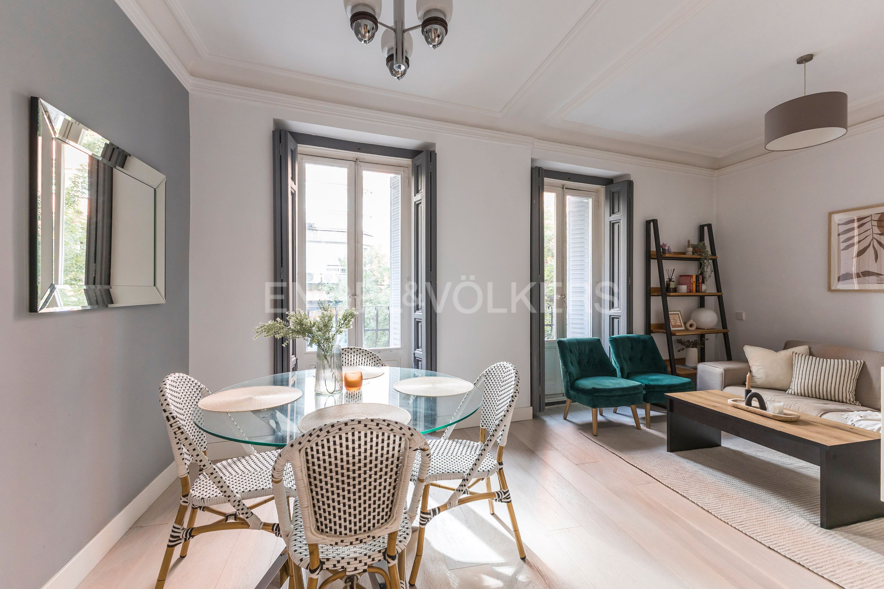 Living room of Apartment for sale in  Madrid Capital  with Air Conditioner, Heating and Storage room