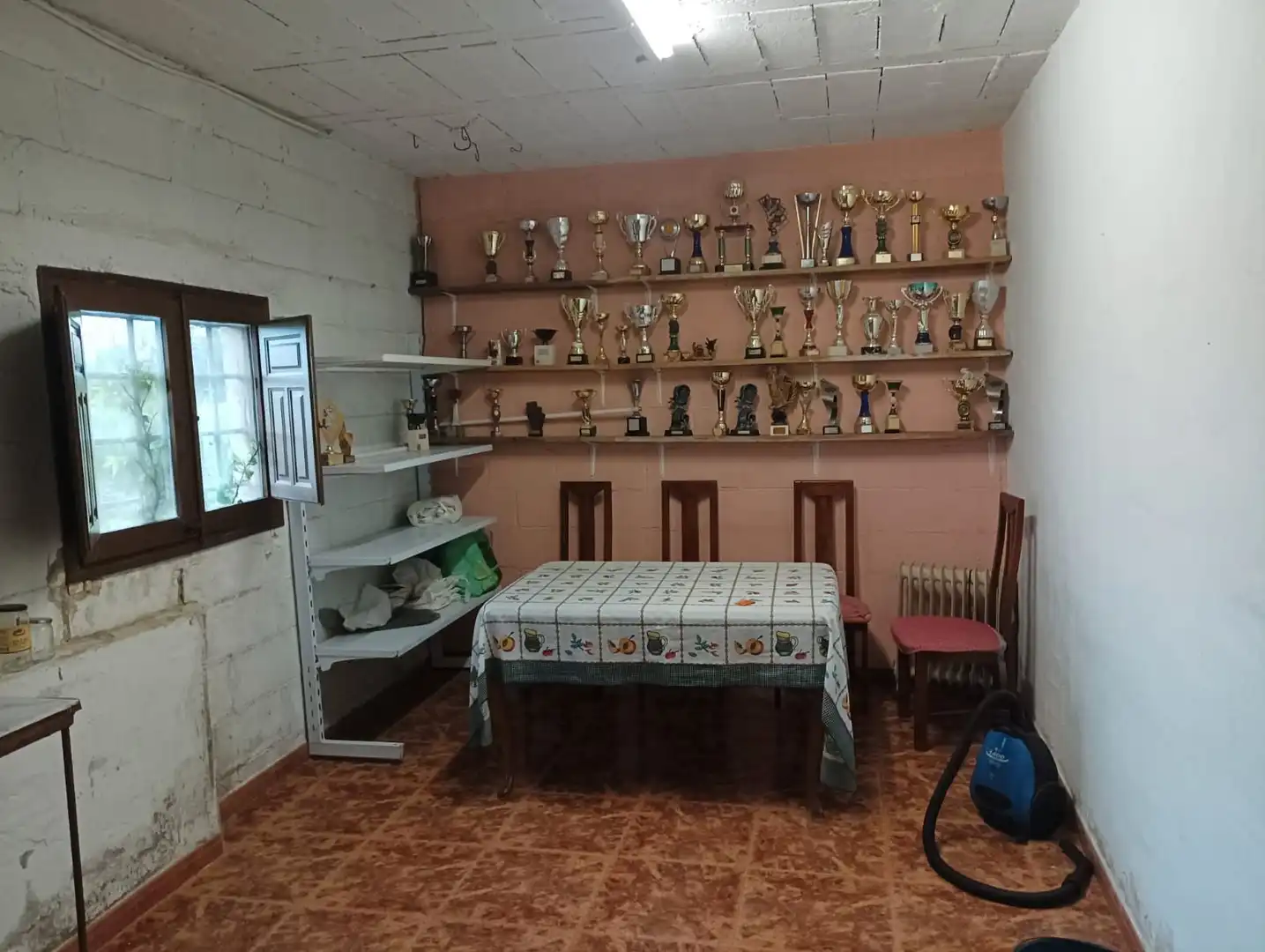Comedor de Finca rústica en venta en Lleida con Aire acondicionado, Jardín privado y Amueblado