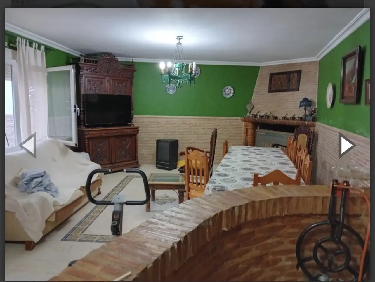 Houses for sale in Almagro  with Air Conditioner, Heating and Furnished