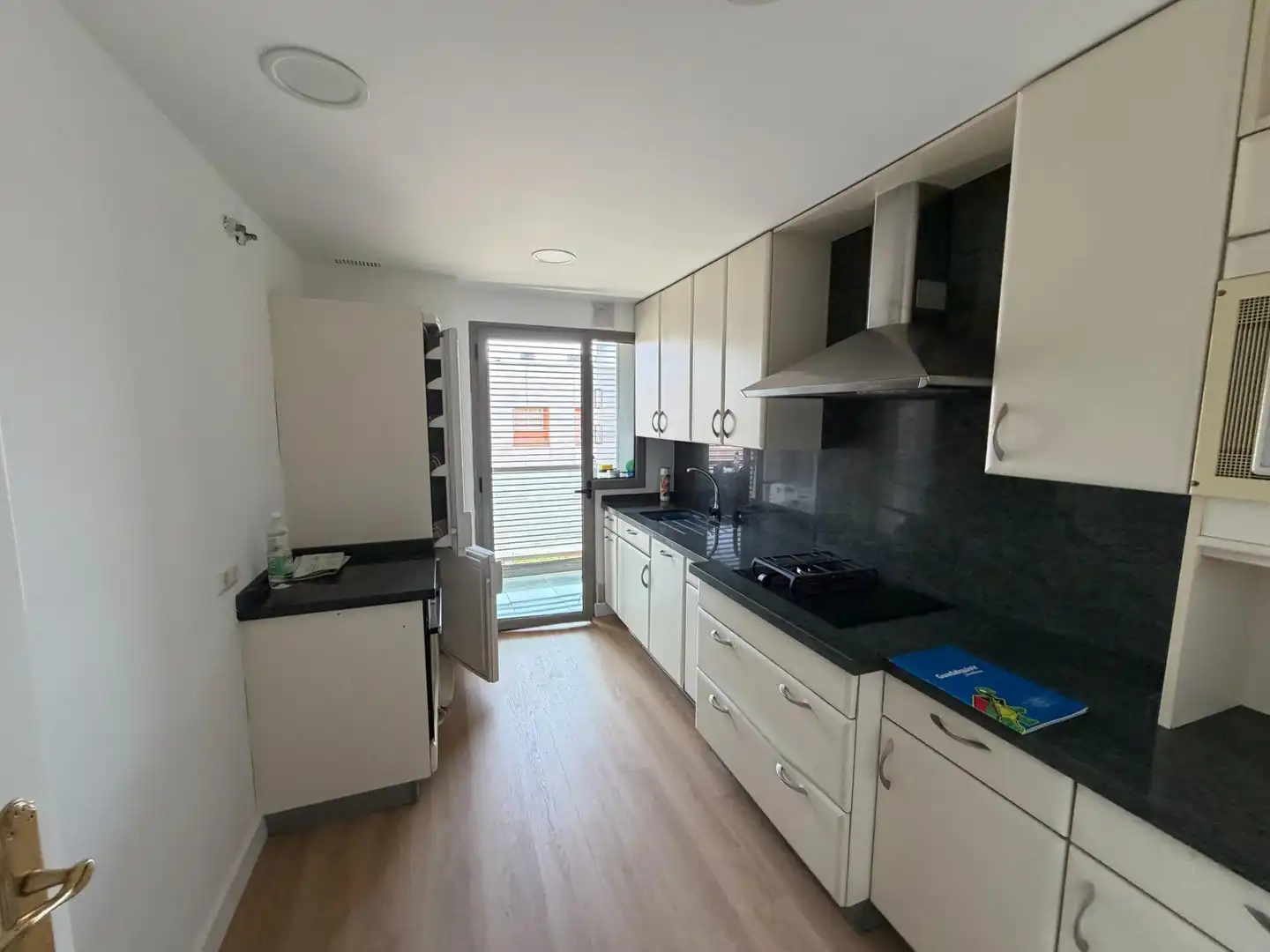 Küche von Wohnung zur Miete in Sevilla mit Klimaanlage, Heizung und Parkett
