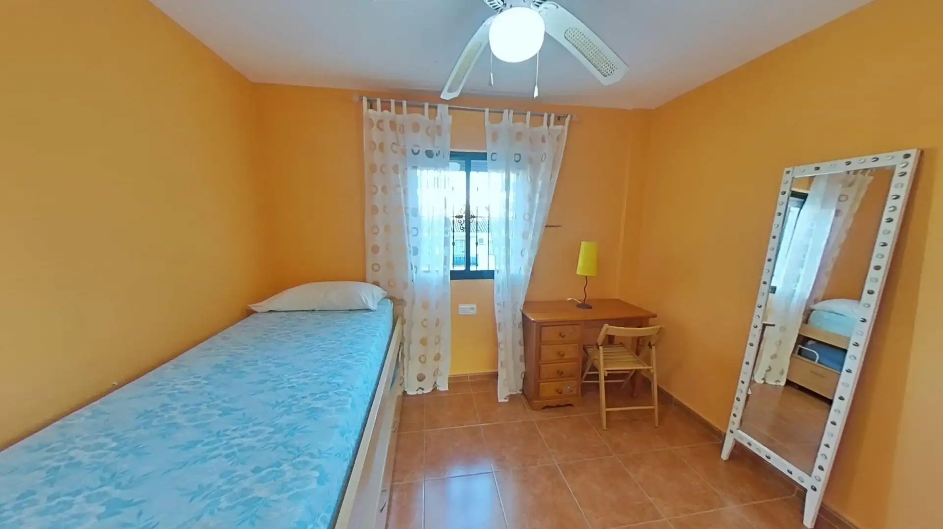 Habitación de Casa adosada en venta en La Antilla con Calefacción, Jardín privado y Terraza