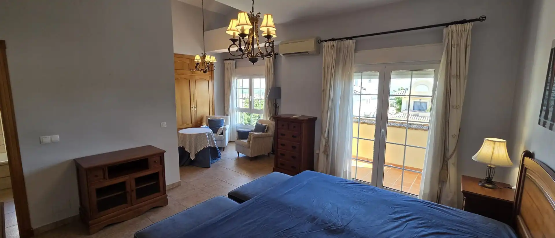 Dormitori de Casa adosada en venda en Alhaurín de la Torre amb Aire condicionat, Jardí privat i Terrassa