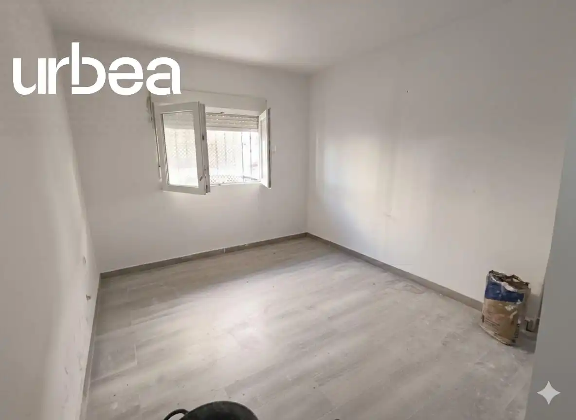 Bedroom of Flat for sale in Málaga