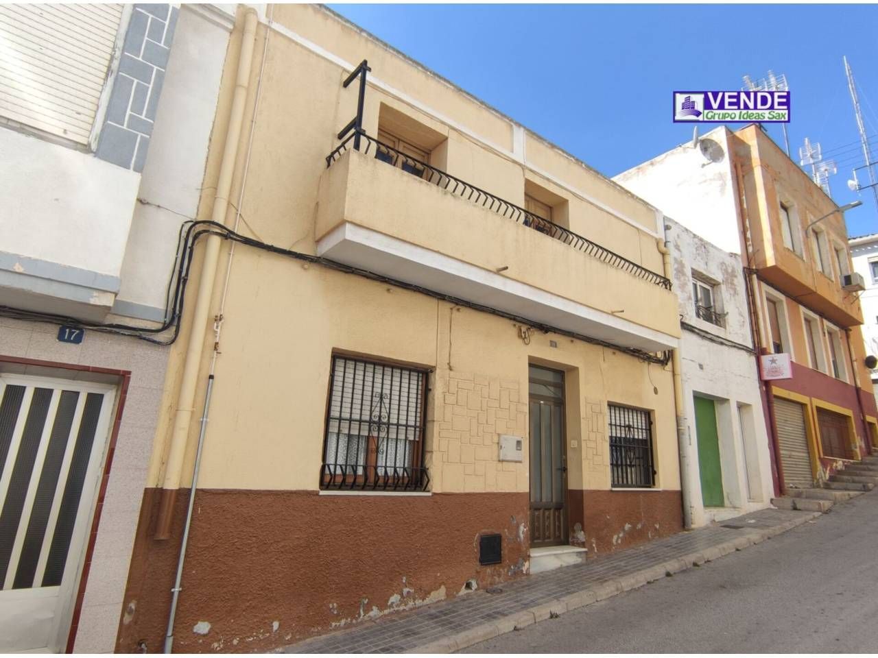 Casa adosada en venta en Sax