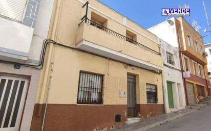 Vista exterior de Casa adosada en venda en Sax
