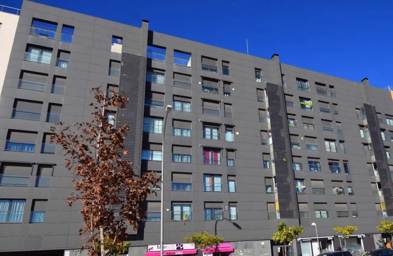 Exterior view of Flat for sale in Madrid  with Air Conditioner, Heating and Storage room