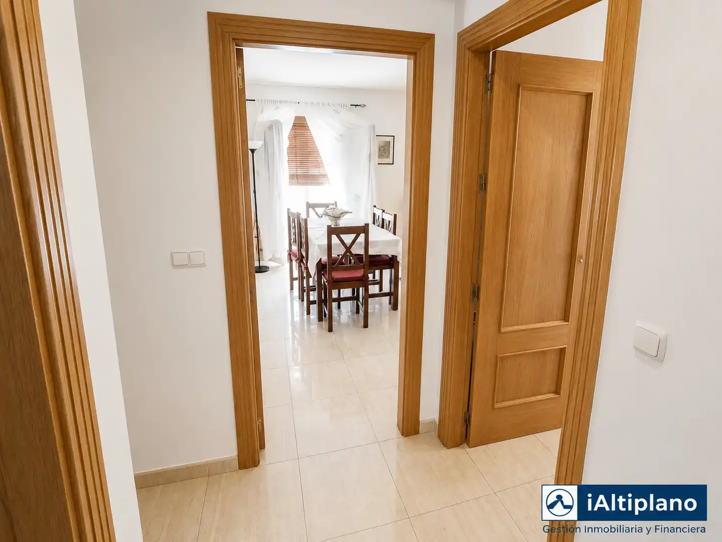 Wohnung zum Verkauf in Baza mit Heizung, Möbliert und Ofen