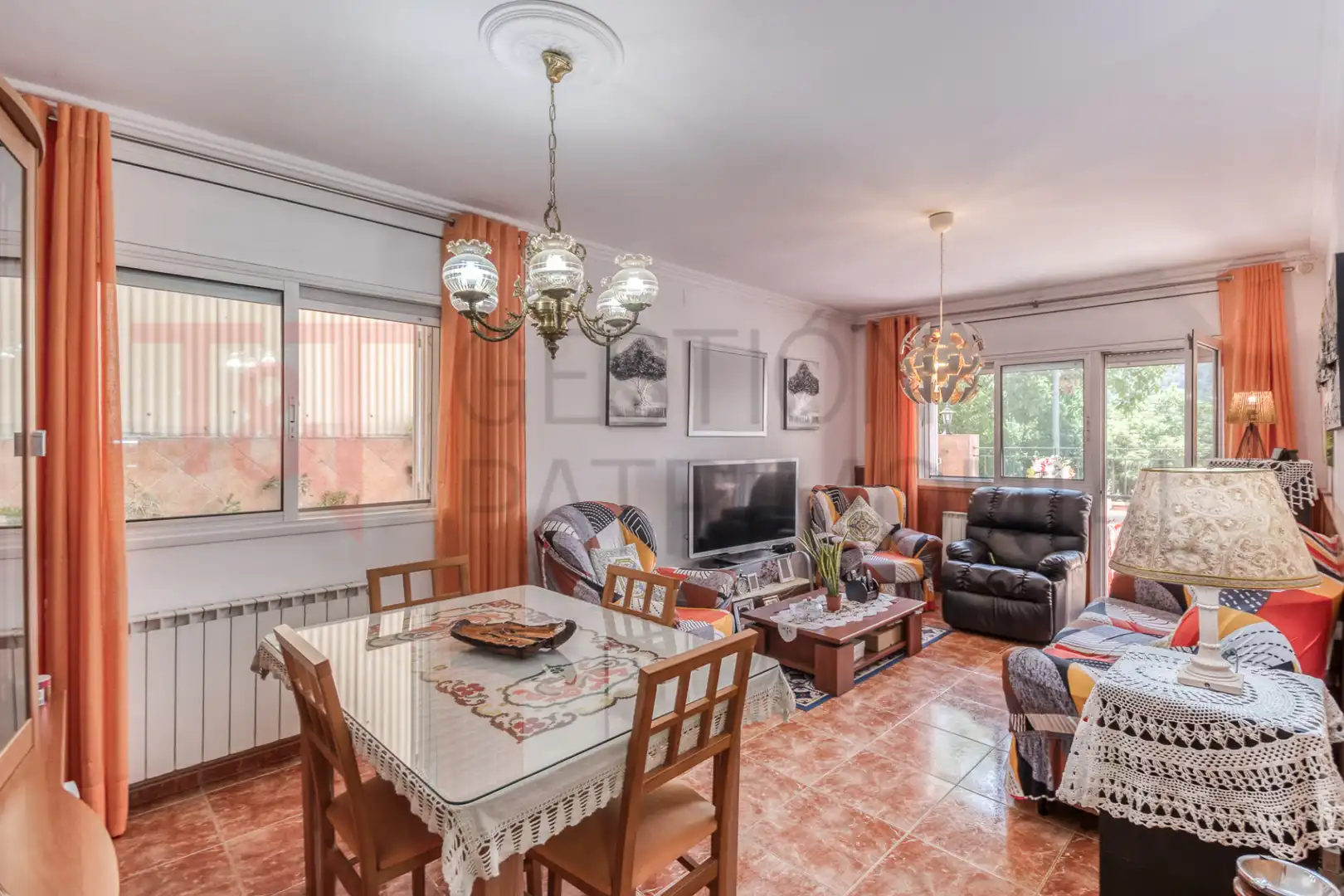 Sala de estar de Piso en venta en Sant Feliu de Codines con Calefacción, Terraza y Horno