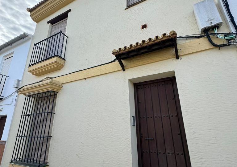 Foto 1 de Pis en venda a Calle Calvario, Cañete la Real, Málaga