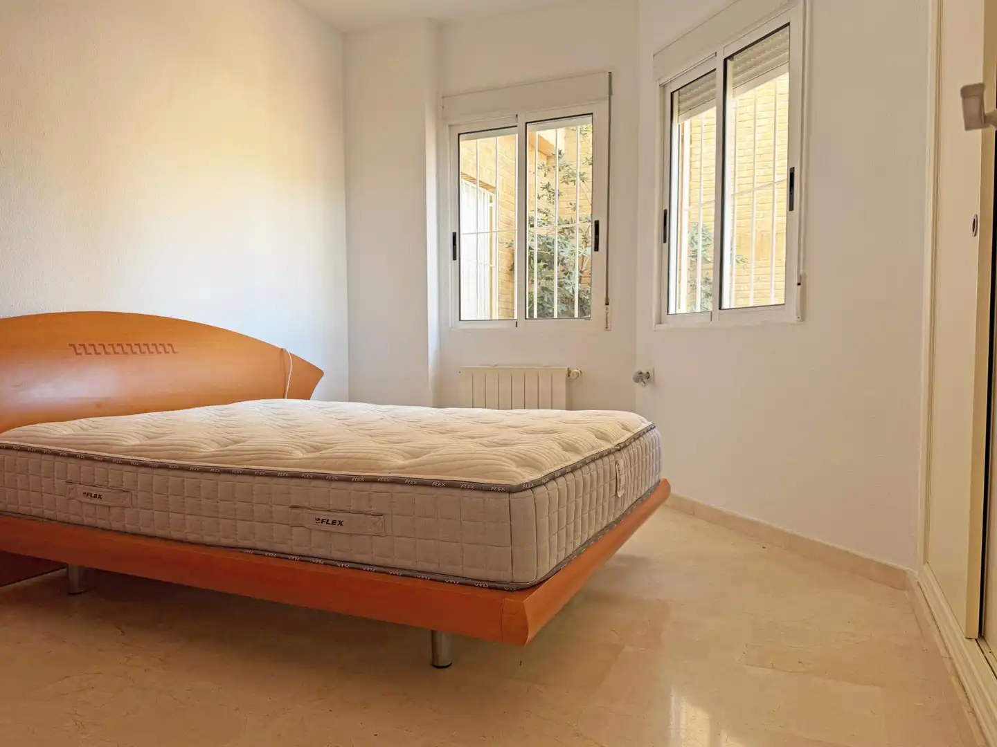 Habitación de Casa o chalet en venta en Alicante / Alacant con Calefacción, Jardín privado y Terraza