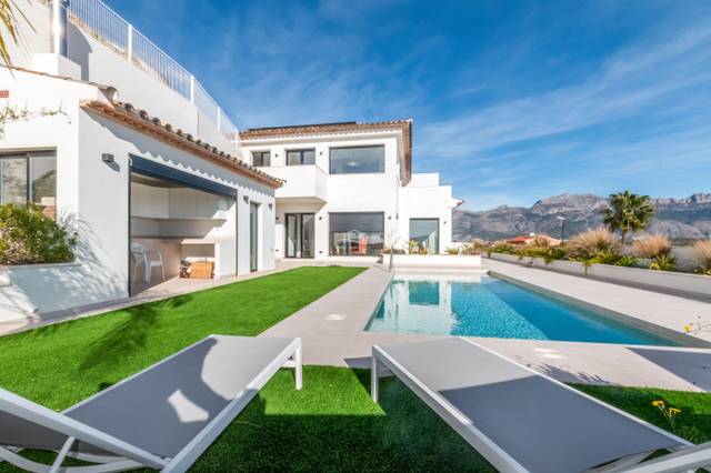 Casa-chalet en Alquiler en El Tossal - Bello Horizonte